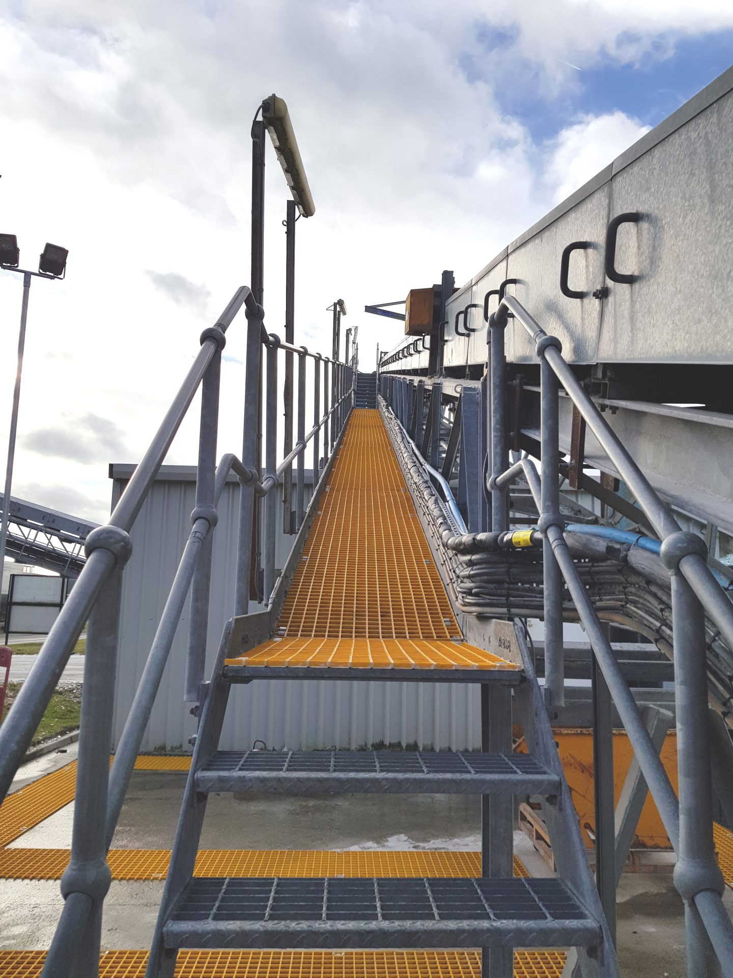 GRP non-slip grating walkway ramp surfacing